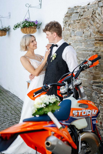 5-Bikerhochzeit-Schloss-Wildeck