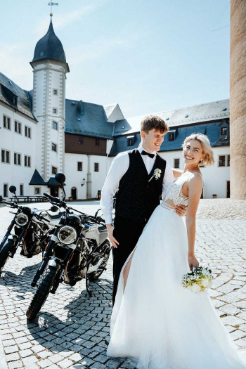 6-Bikerhochzeit-Schloss-Wildeck