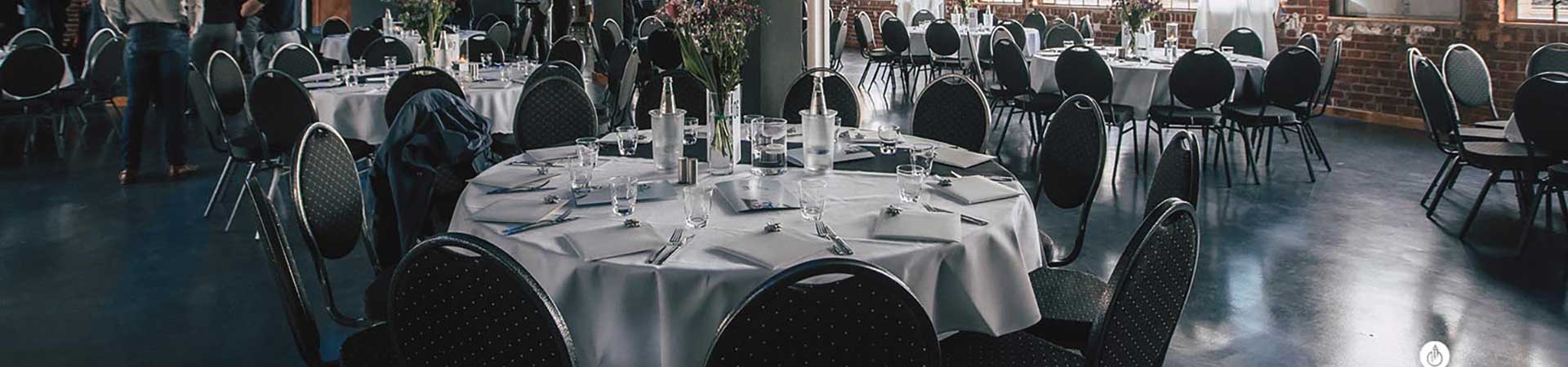Leuchtenbau Eventlocation