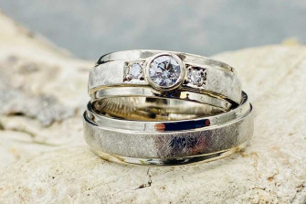 Goldschmiede Biedermann – individuelle Trauringe und Trauringkurse