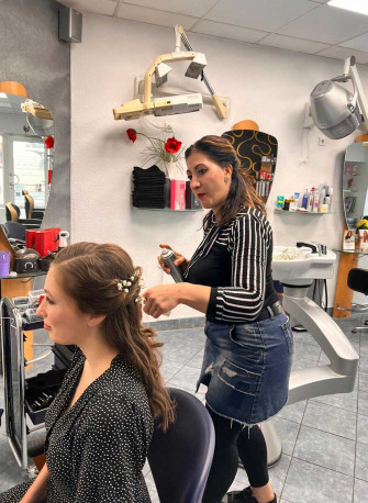 Haarstudio Goldene Schere – Brautfrisur und Braut-Make-up in Dresden