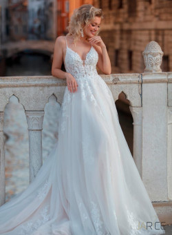 Brautkleid mit Tüllrock