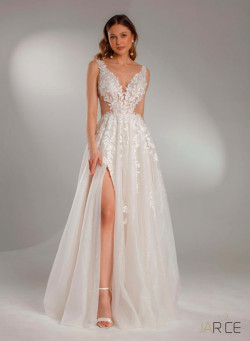 Brautkleid mit Schlitz