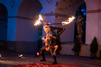 Flying Flames Feuershow – hochwertige Feuershow zur Hochzeit