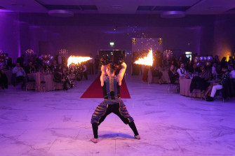 Flying Flames Feuershow – hochwertige Feuershow zur Hochzeit