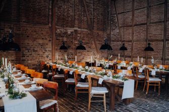 Herberts Hof als Hochzeitslocation mit Scheune und Garten