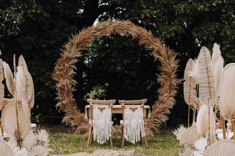 Herberts Hof als Hochzeitslocation mit Scheune und Garten