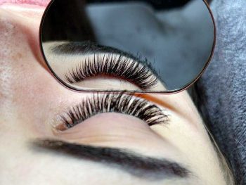 Nana's Beauty Studio Dresden: Braut Make-up, Head Spa & JGA