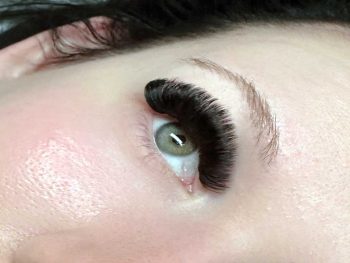 Nana's Beauty Studio Dresden: Braut Make-up, Head Spa & JGA